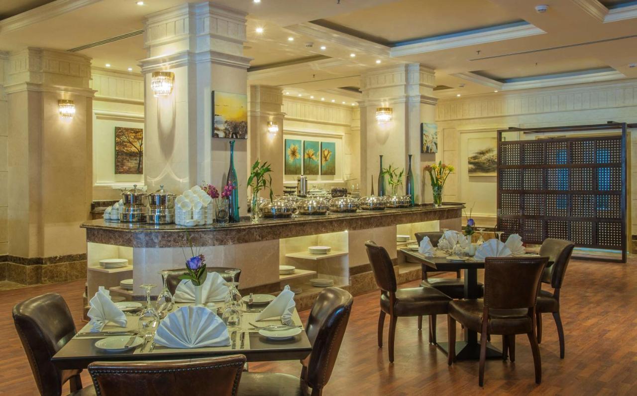 Radisson Blu Hotel, Dhahran Al-Khubar Exteriér fotografie