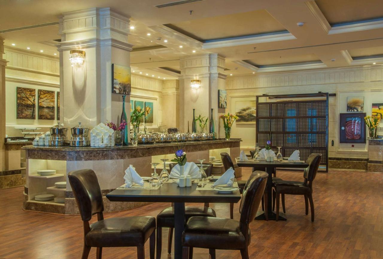 Radisson Blu Hotel, Dhahran Al-Khubar Exteriér fotografie