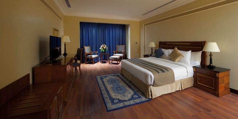 Radisson Blu Hotel, Dhahran Al-Khubar Exteriér fotografie